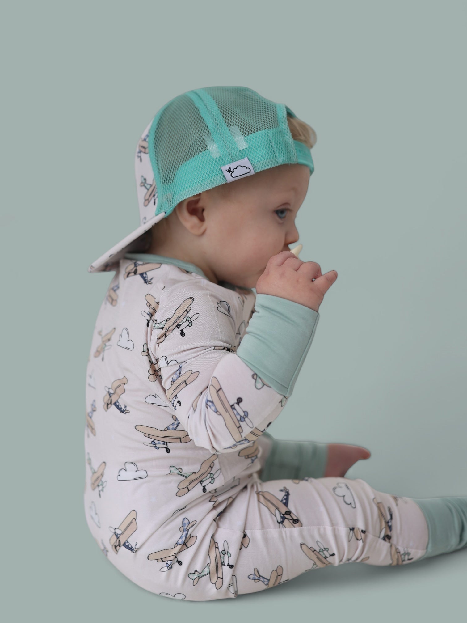PLANE FUN DREAM TRUCKER HAT