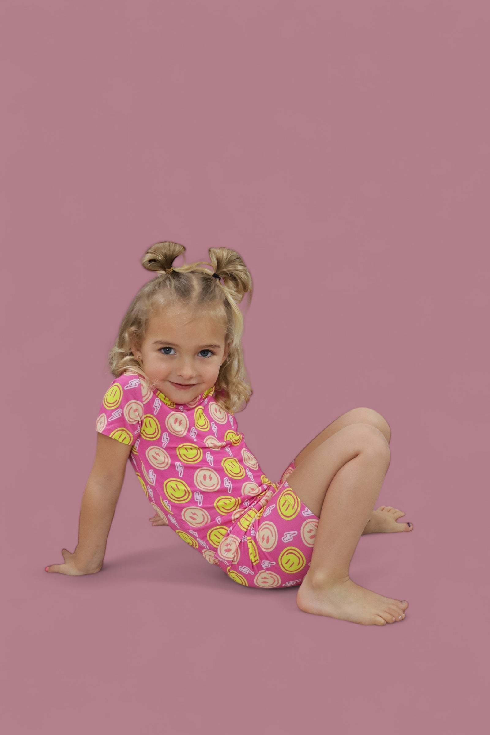 RADIANT SMILES DREAM SHORT SET