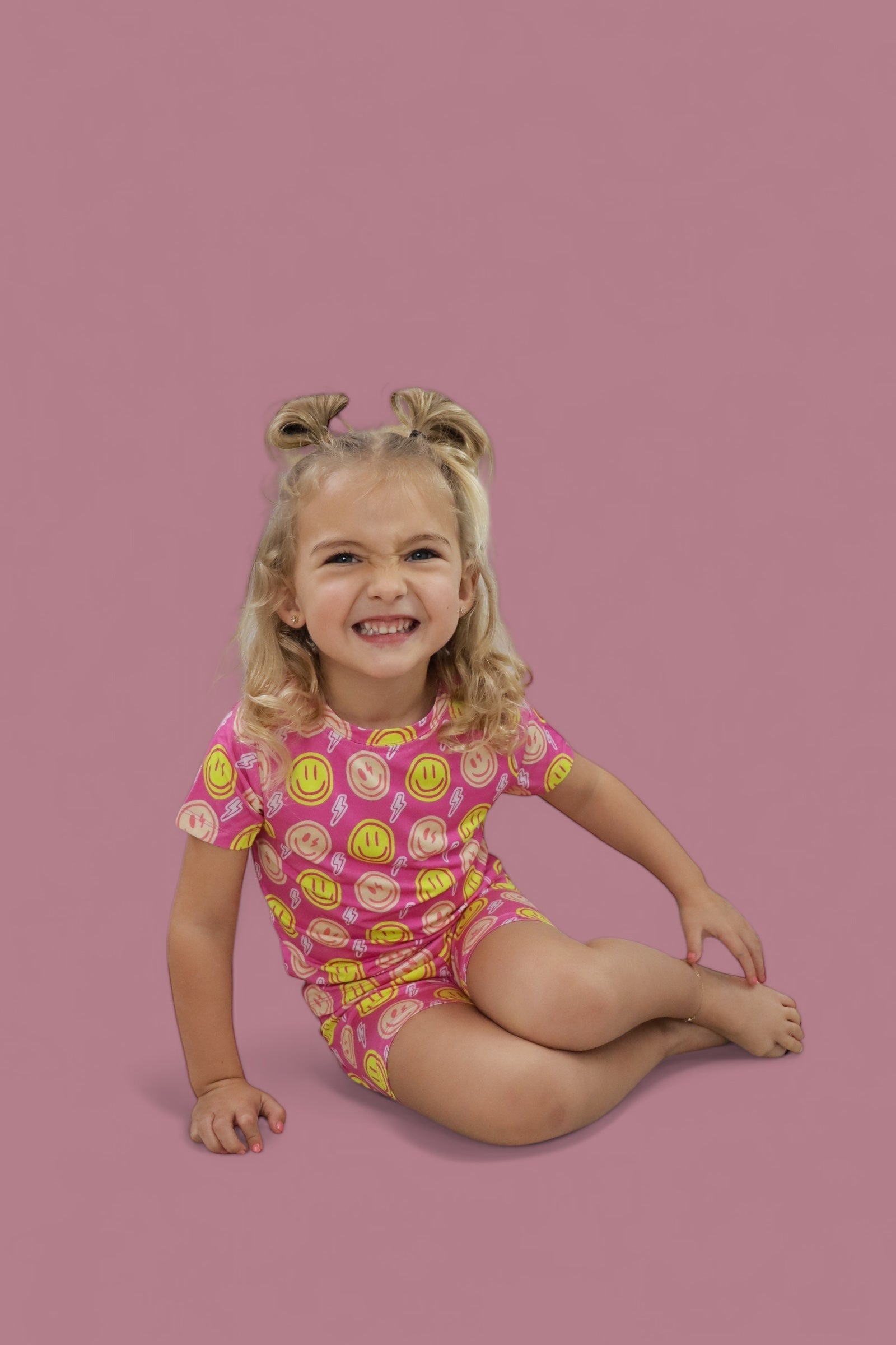 RADIANT SMILES DREAM SHORT SET