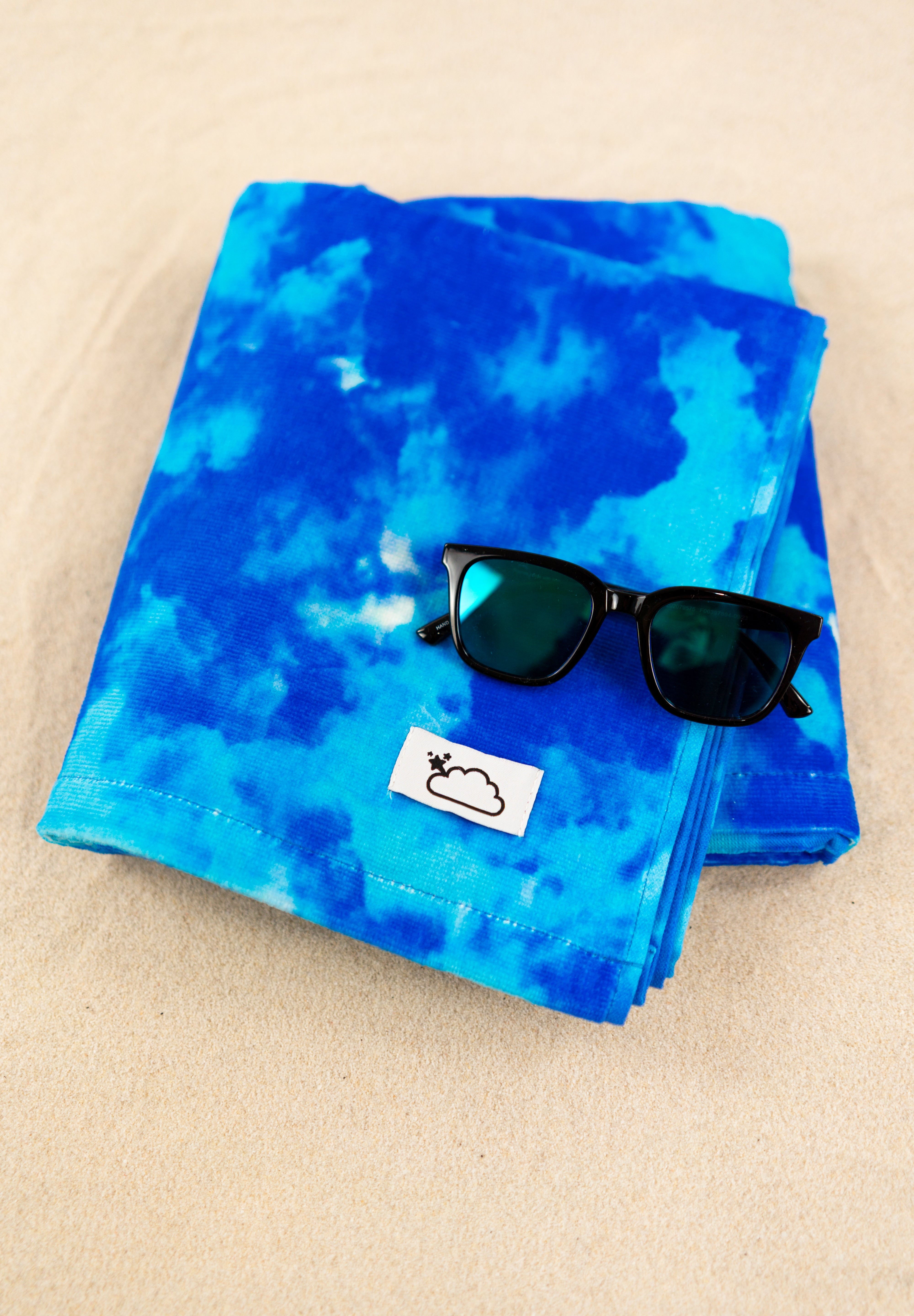 SAPPHIRE SEAS DREAM TOWEL