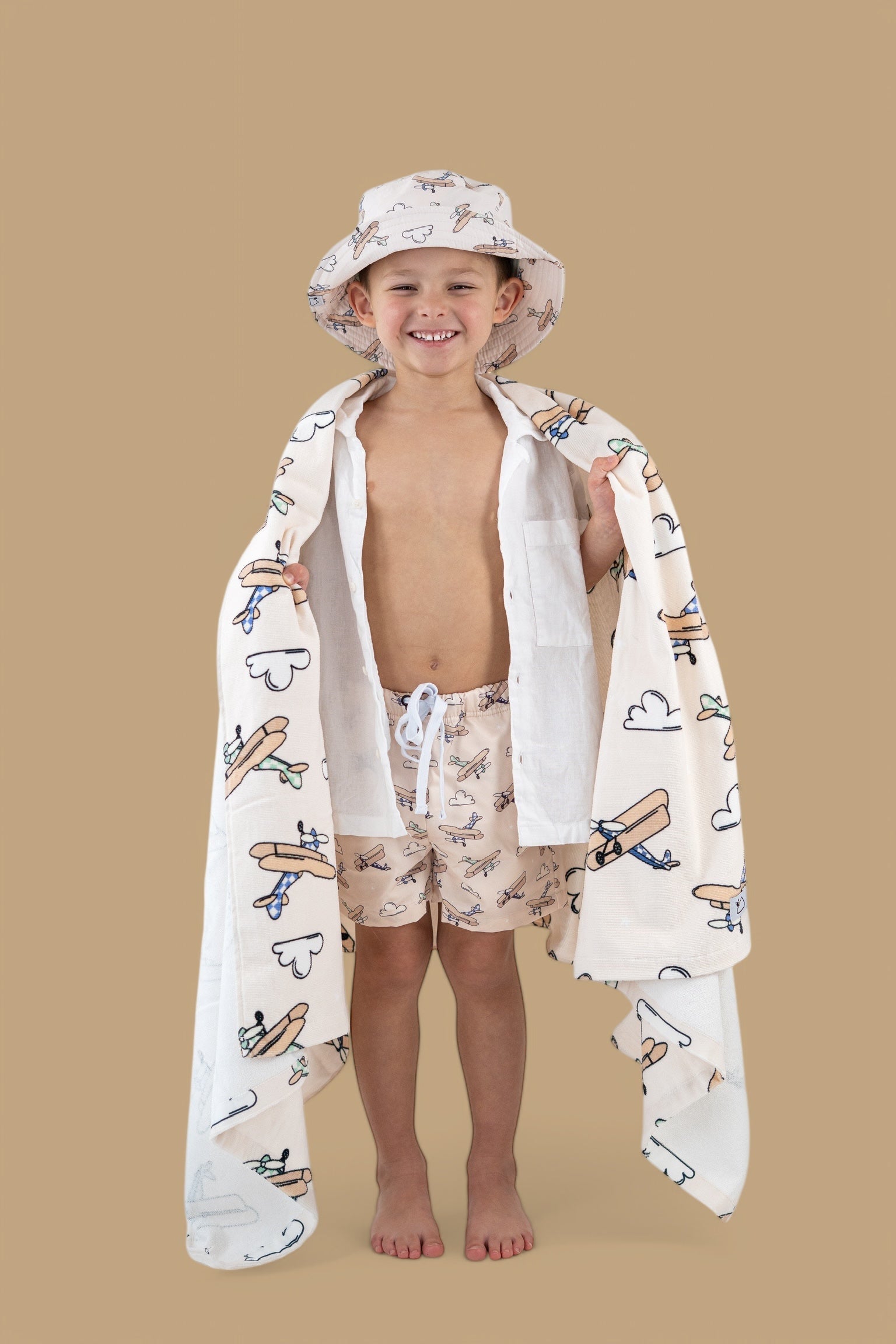 PLANE FUN DREAM BUCKET HAT