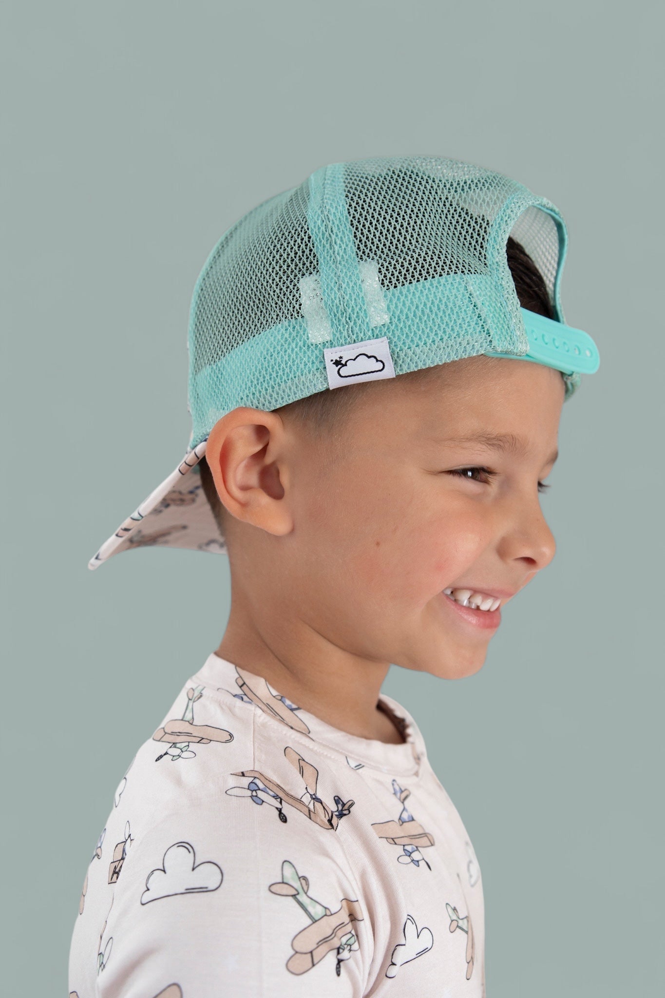 PLANE FUN DREAM TRUCKER HAT