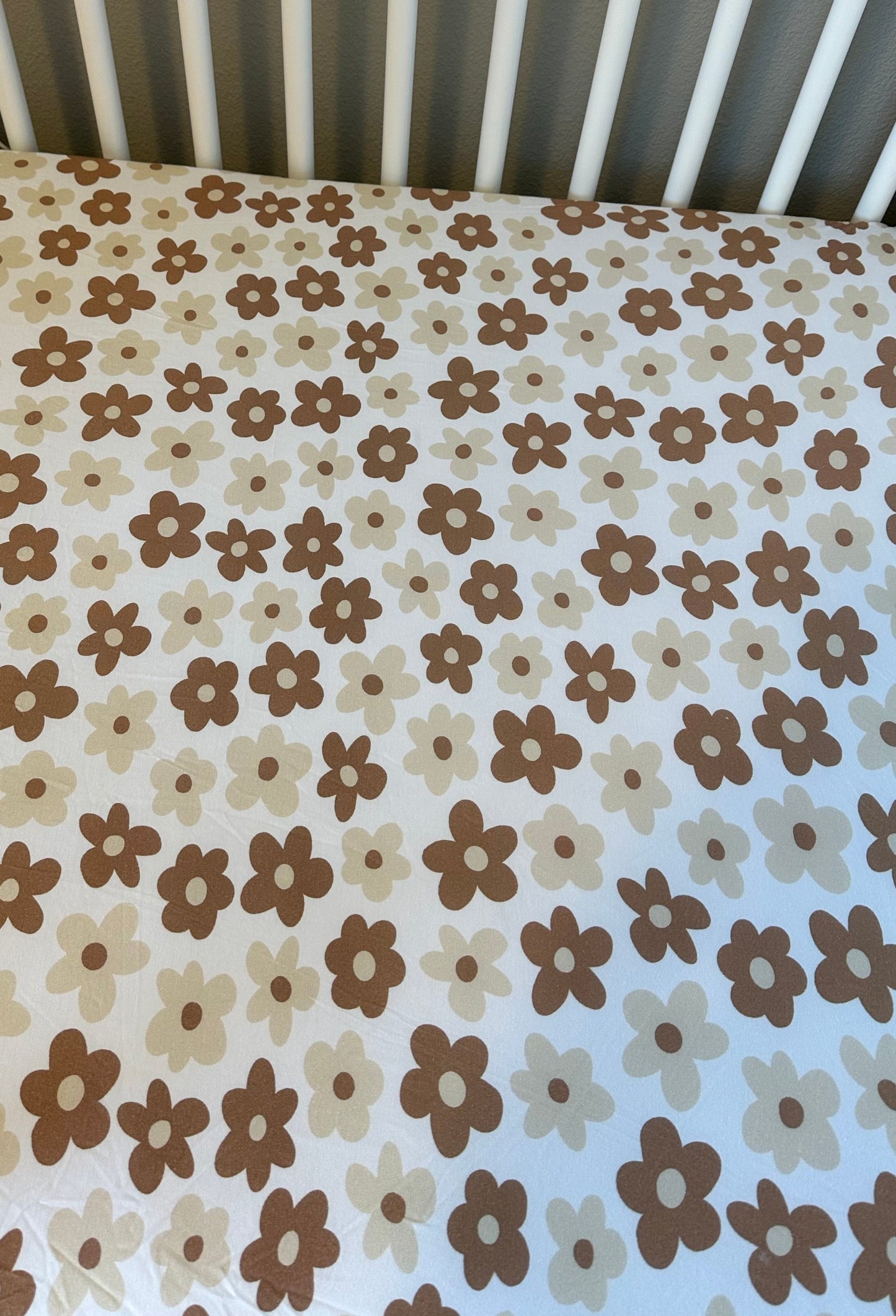 OBS • Sad Beige Daisy | Crib Sheet