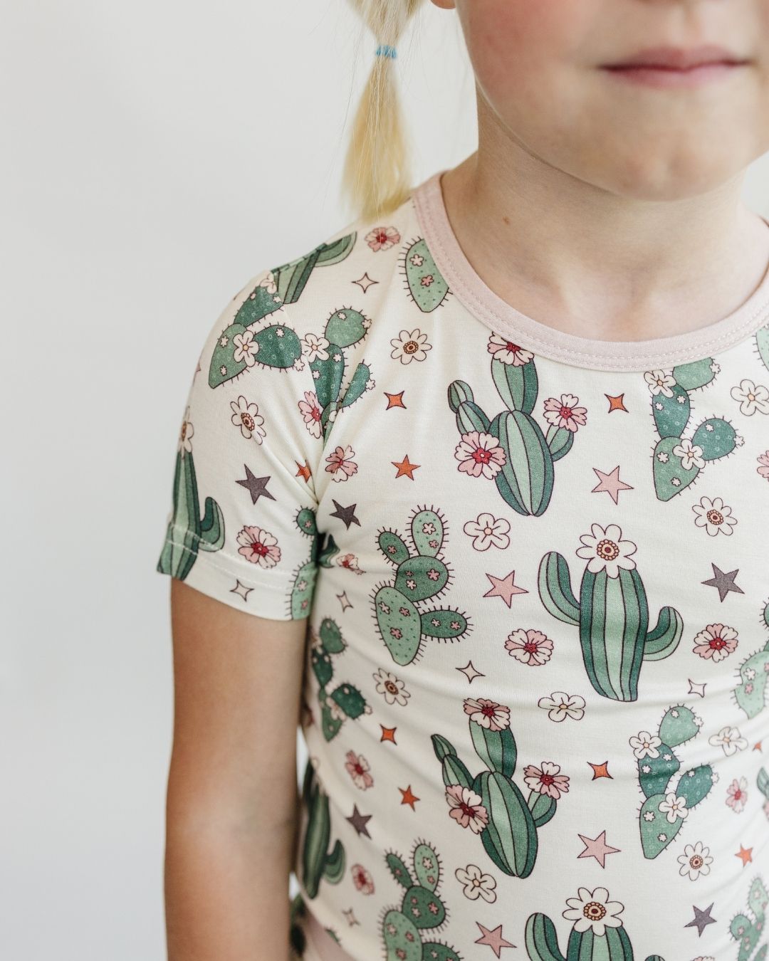 bamboo-two-piece-shorts-set-cactus-flowers-746191.jpg