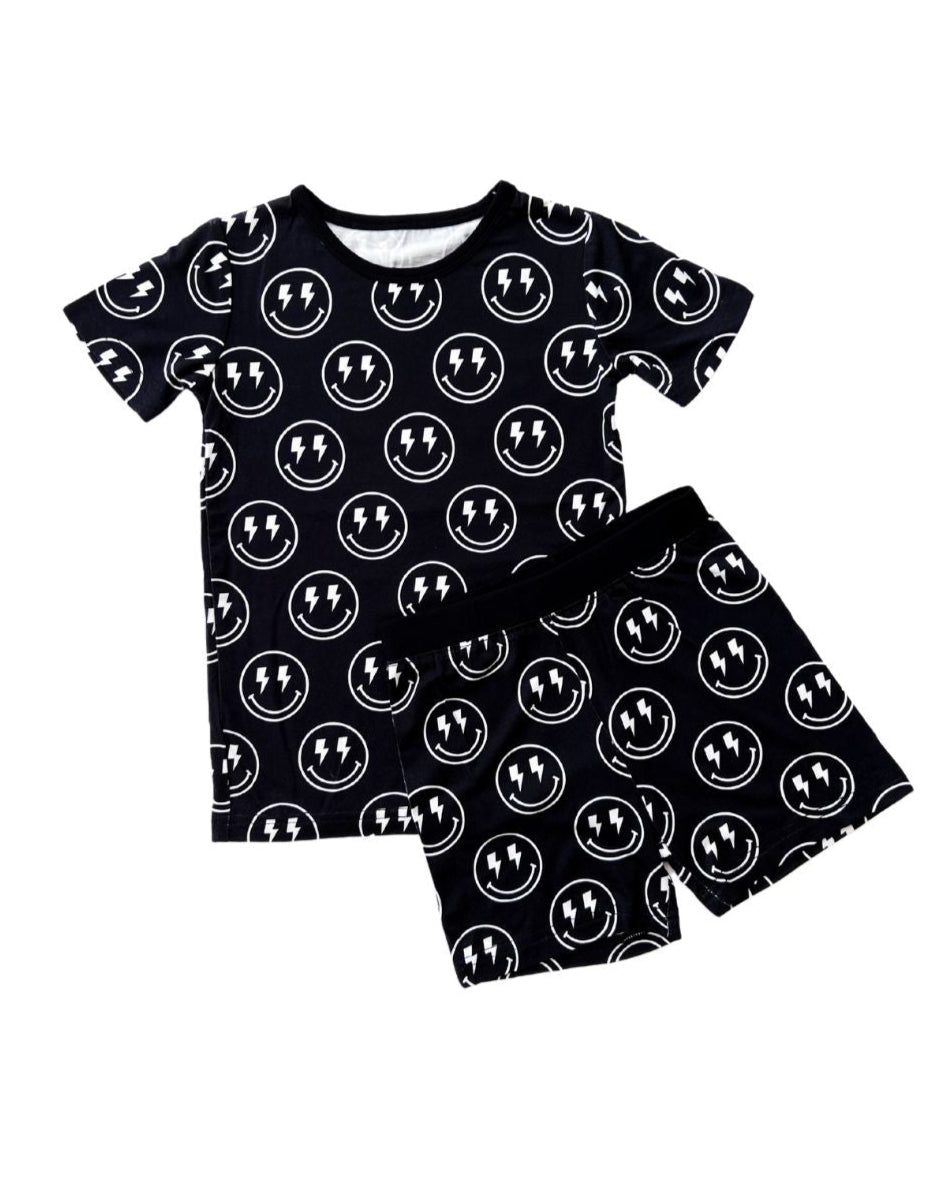 bamboo-two-piece-shorts-set-electric-smiley-939836.jpg