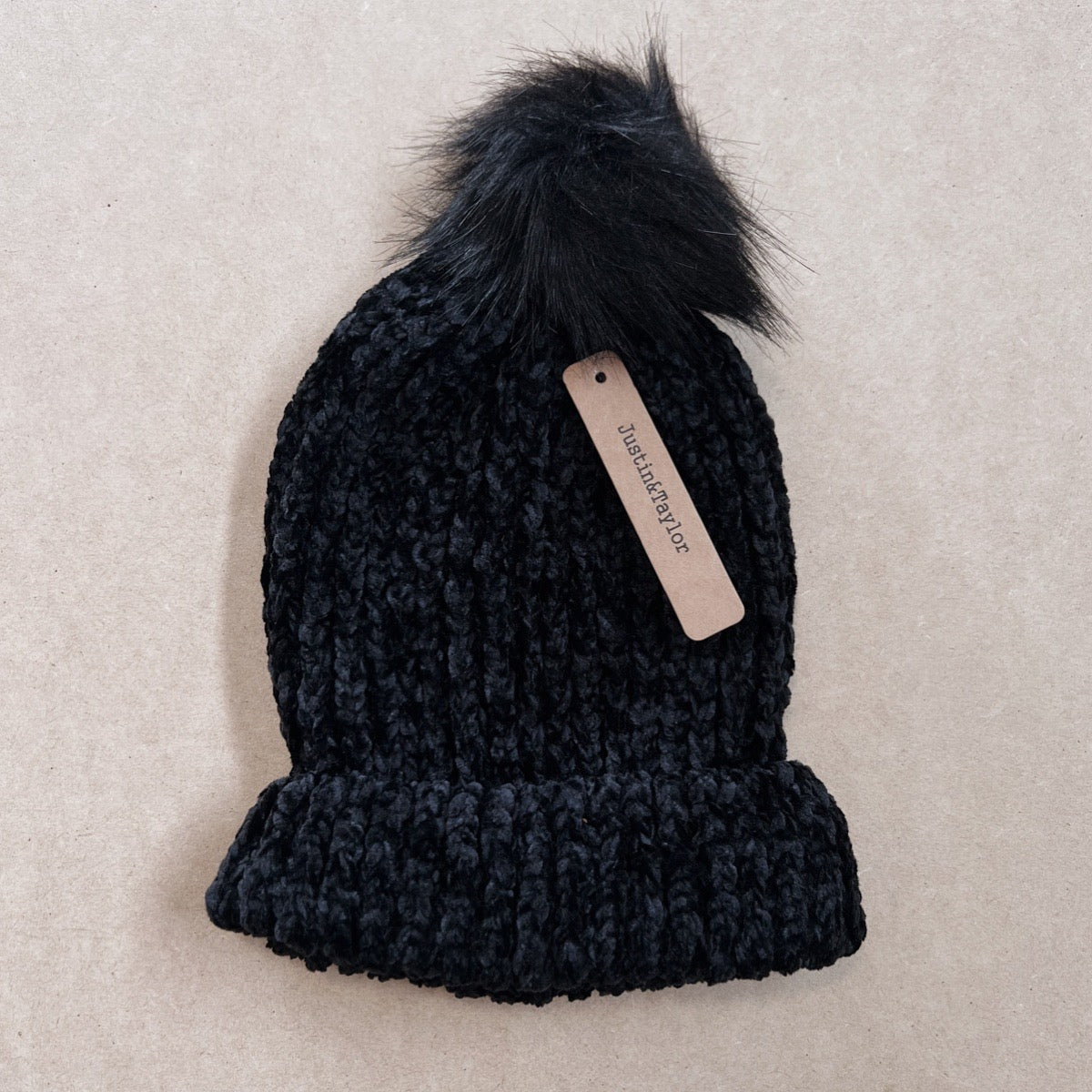 BLACK | Chenille beanie