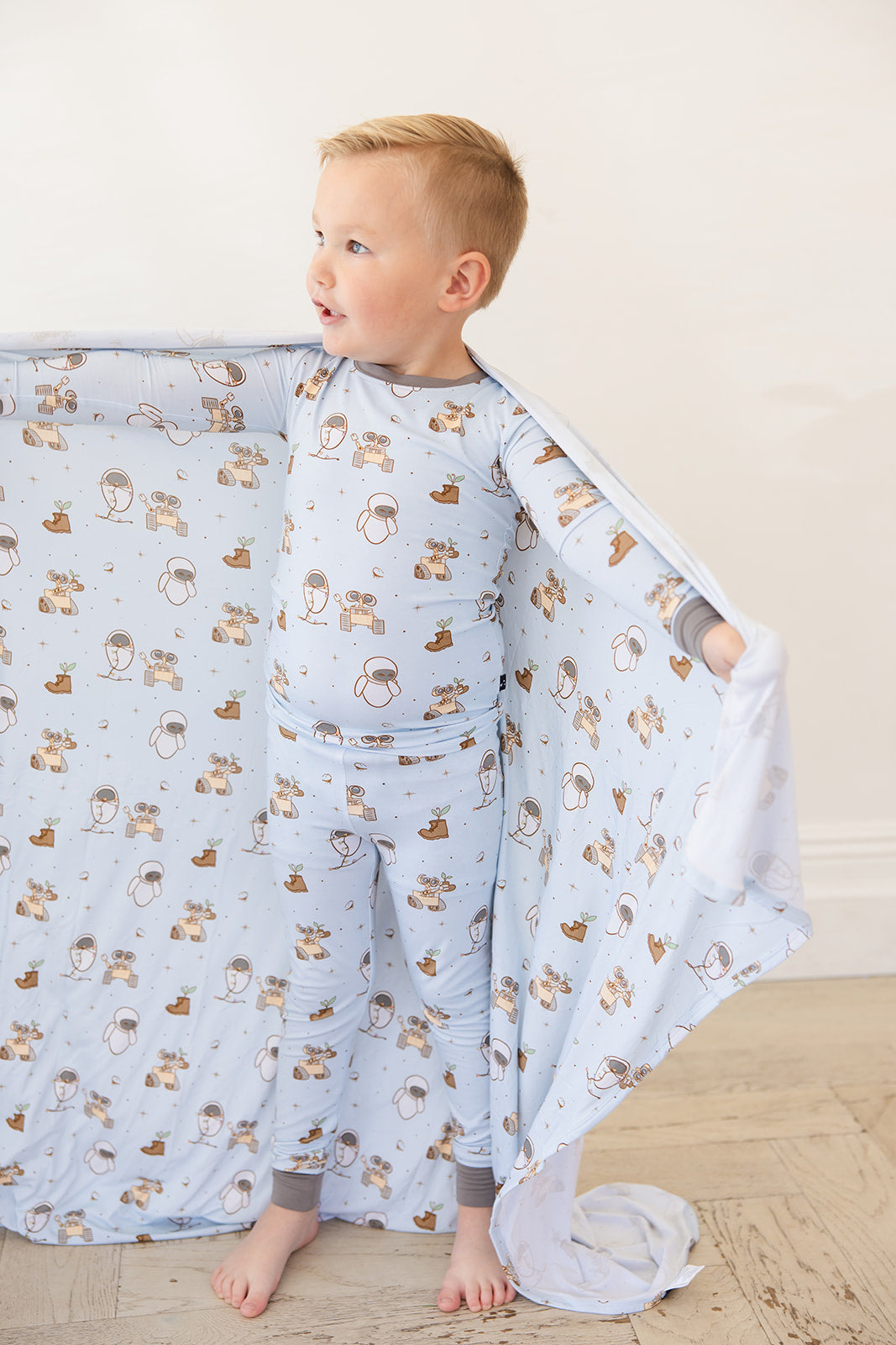 Trash Planet - Lightweight Blanket