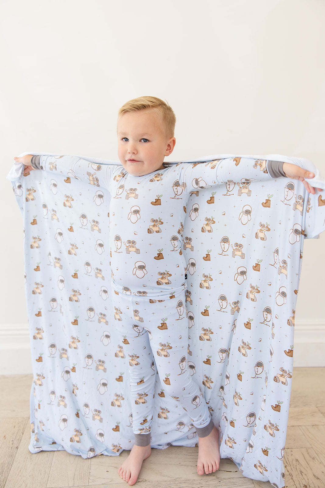 Trash Planet - Lightweight Blanket