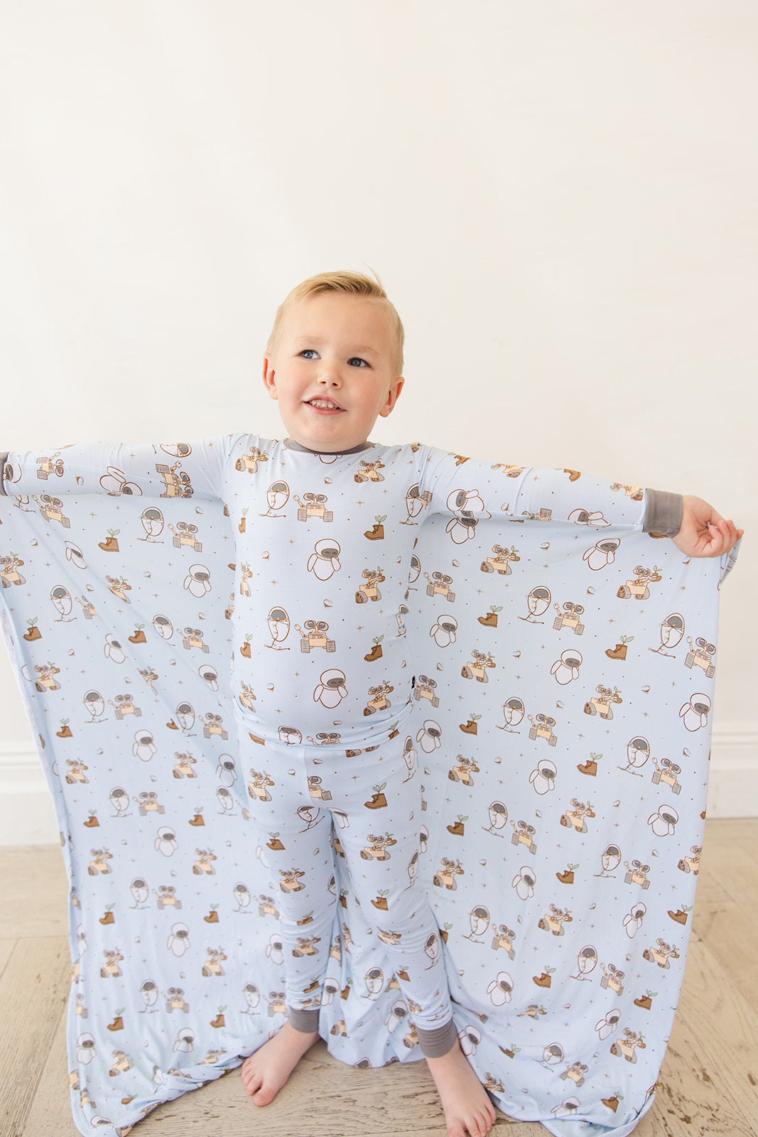 Trash Planet - Lightweight Blanket