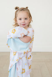 Daizzzy (ribbed) - Plush Blanket