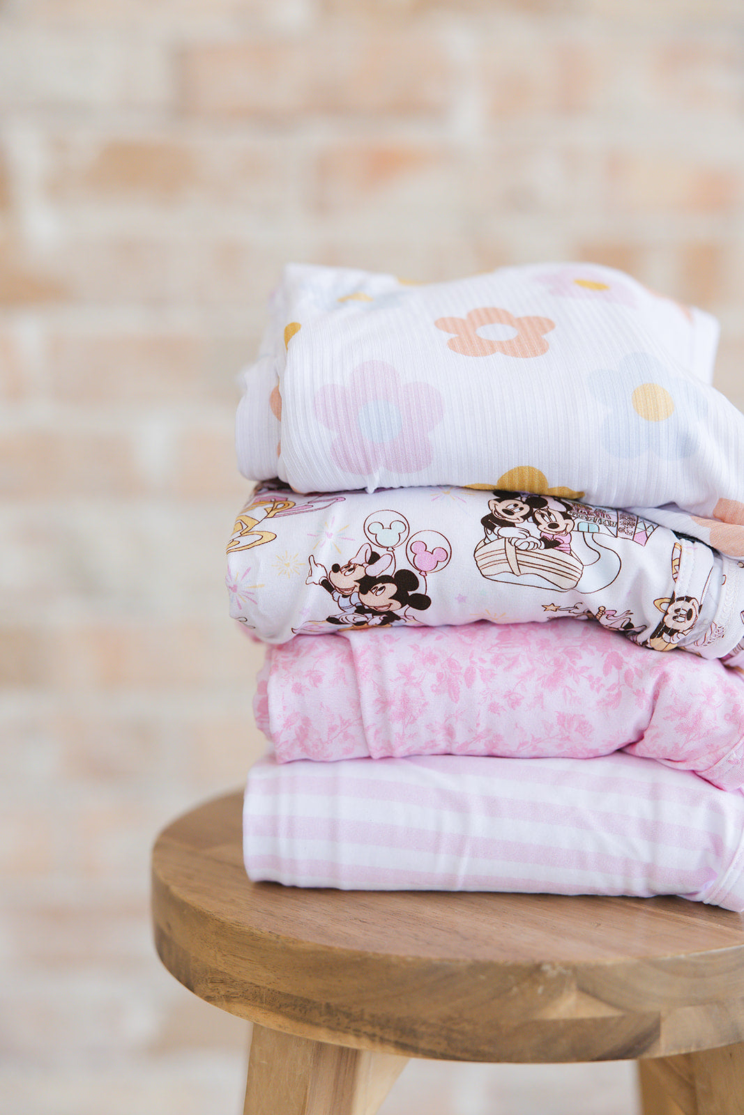 Daizzzy (ribbed) - Plush Blanket