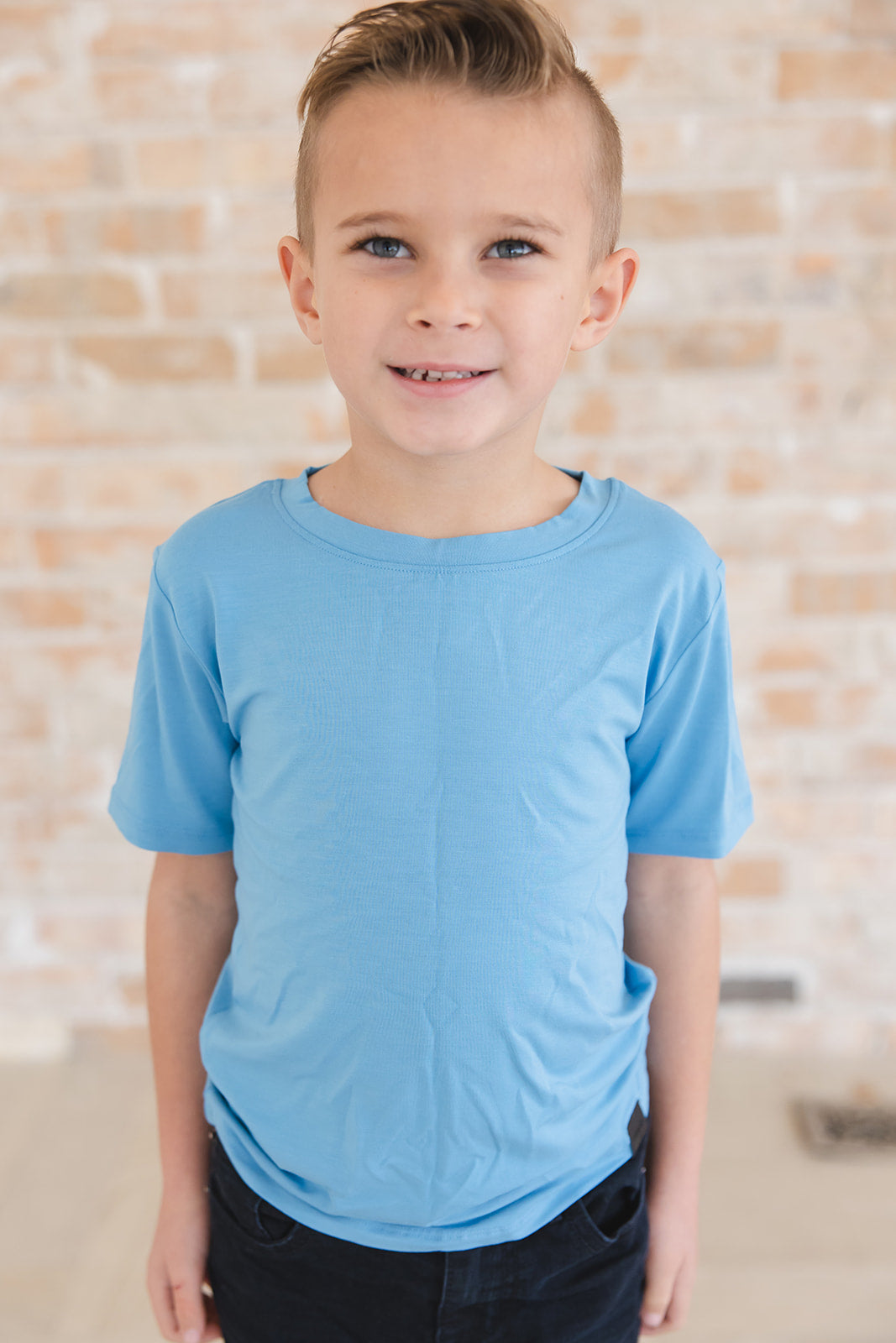 (SOLID) Paradise Falls - Everyday Tee