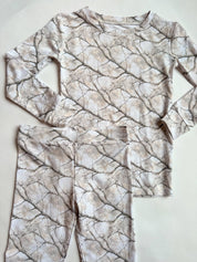 Whiteout: 2 Piece Set