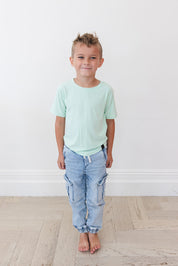 (SOLID, ribbed) Lion Around - Everyday Tee