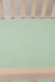 (SOLID, ribbed) Lion Around - Crib Sheet