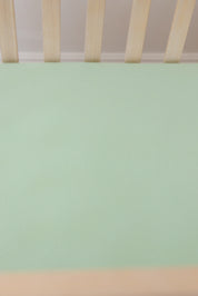 (SOLID, ribbed) Lion Around - Crib Sheet