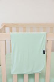 (SOLID, ribbed) Lion Around - Lightweight Blanket
