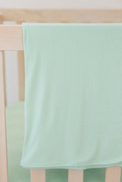 (SOLID, ribbed) Lion Around - Lightweight Blanket