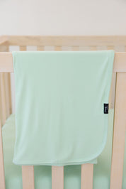 (SOLID, ribbed) Lion Around - Lightweight Blanket