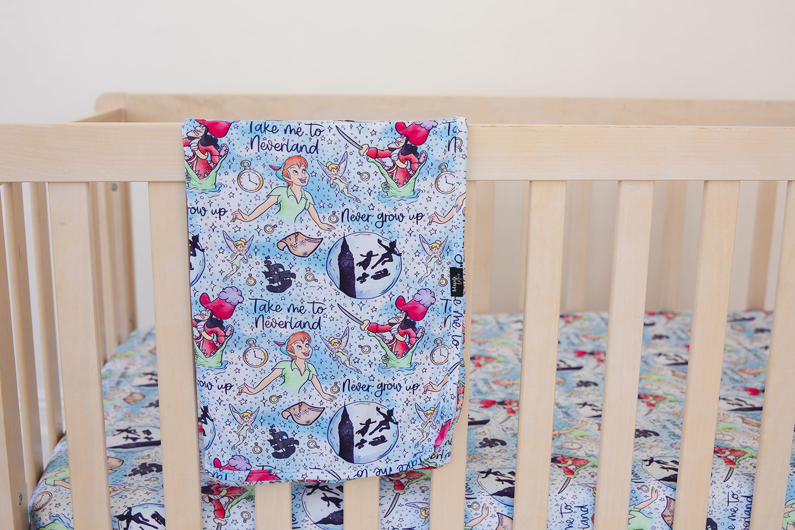 Neverland - Lightweight Blanket