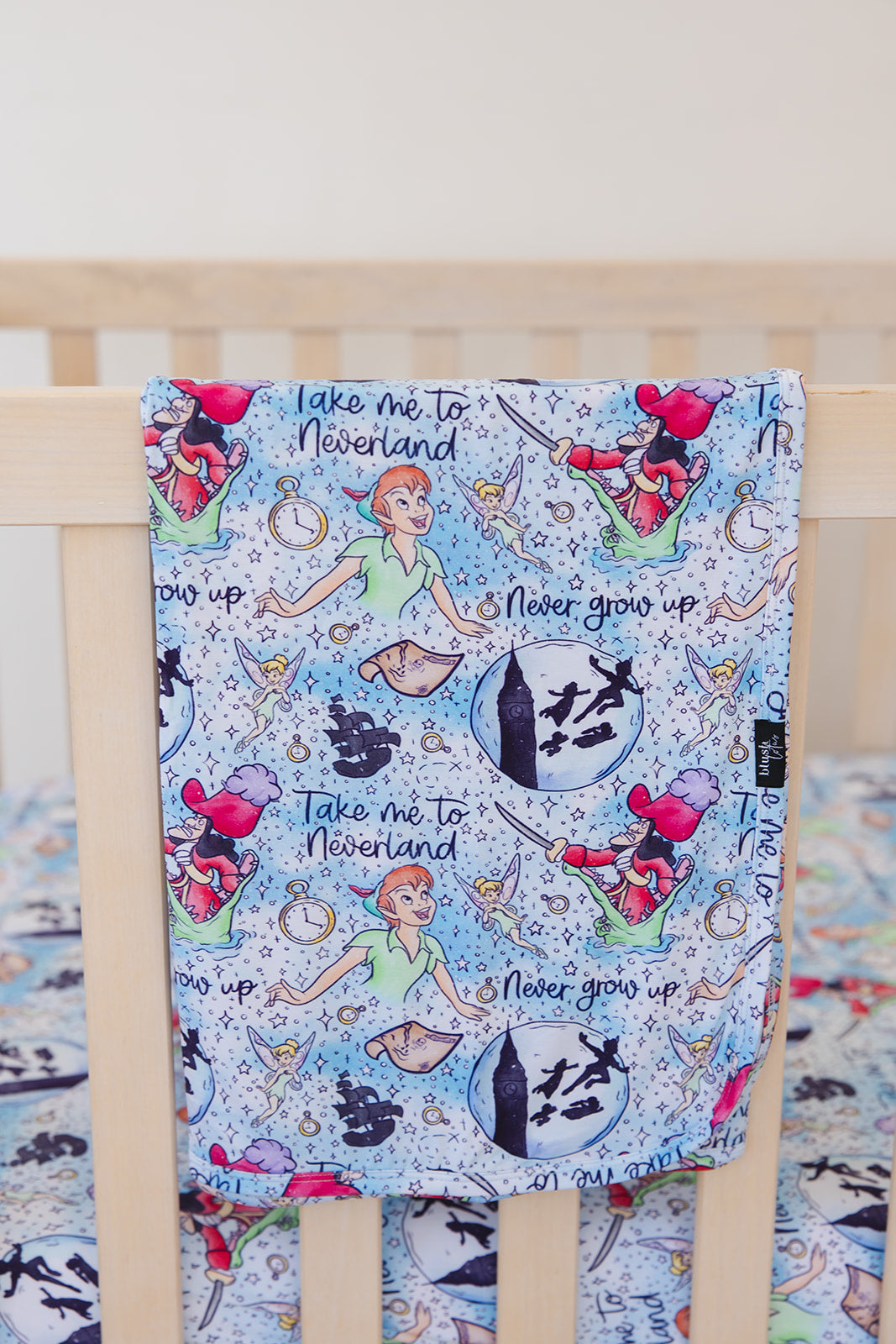 Neverland - Lightweight Blanket