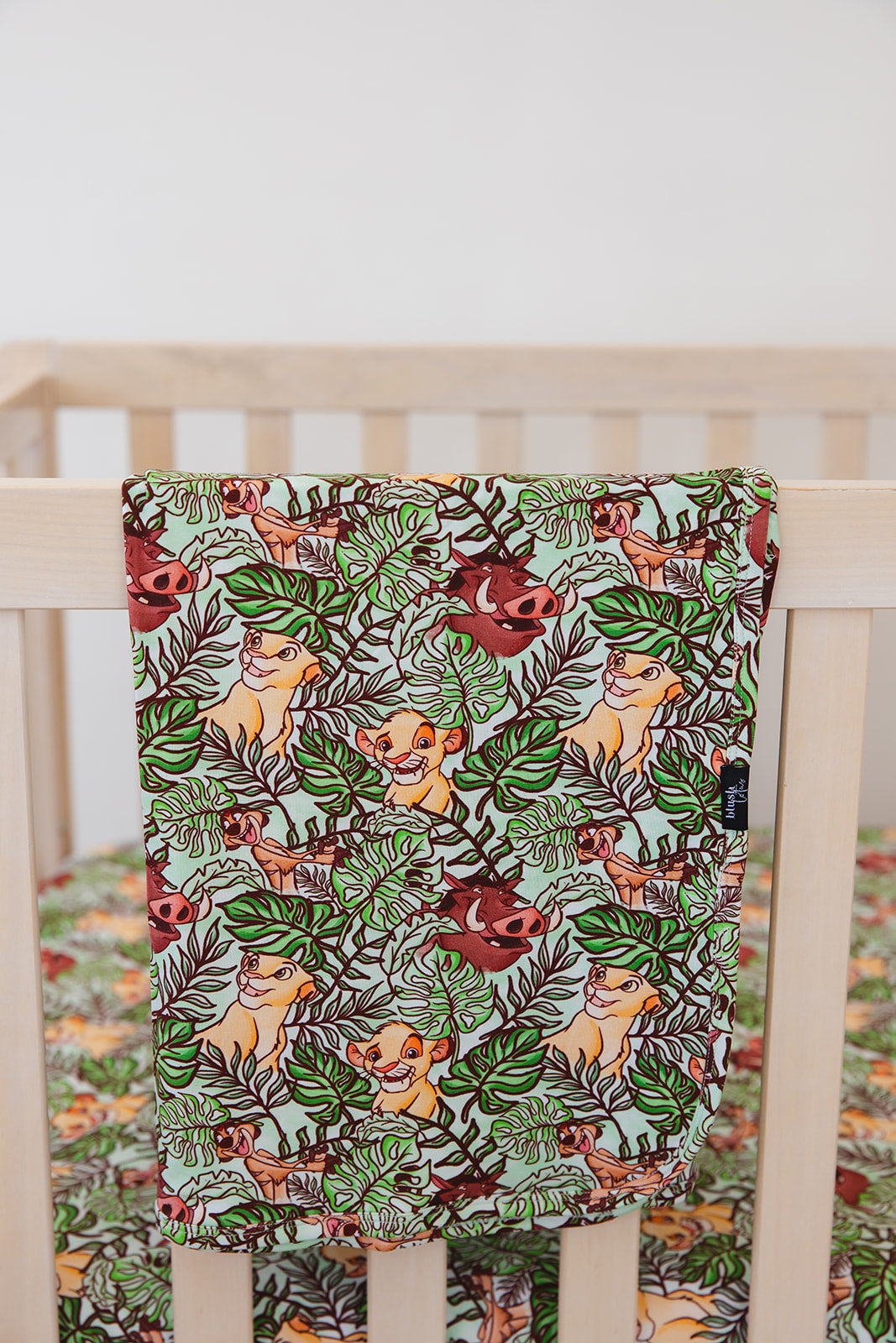 Lion Around - Lightweight Blanket