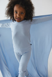 Blue Macaron (ribbed) - Lightweight Blanket