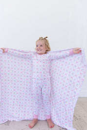(PINK) Birthday - Lightweight Blanket