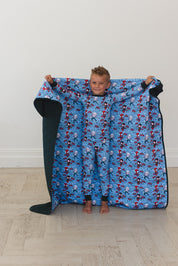 Webs UP - Quilted Blanket