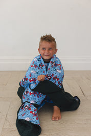 Webs UP - Quilted Blanket