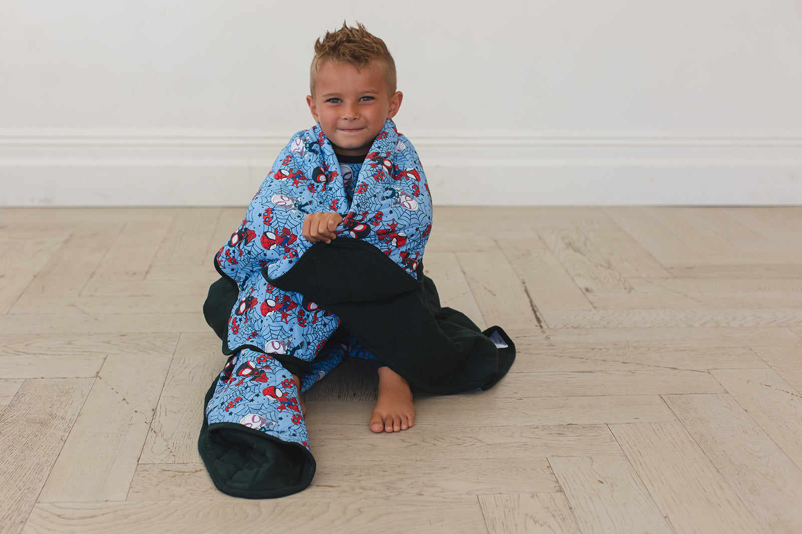 Webs UP - Quilted Blanket