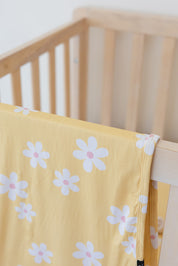 Sunny Dais - Lightweight Blanket