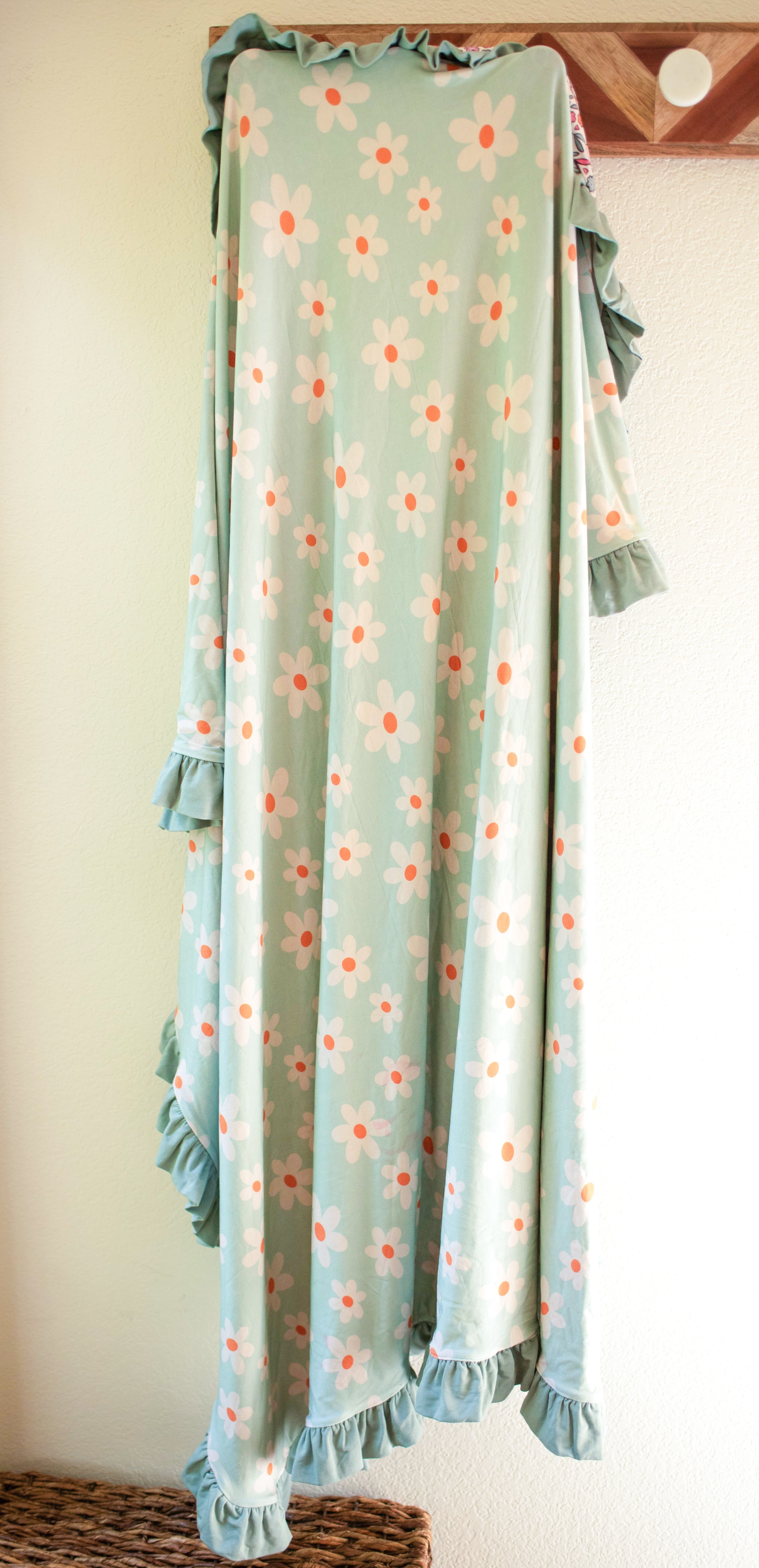 Darling Daisy: Double Layer Fringe Blanket