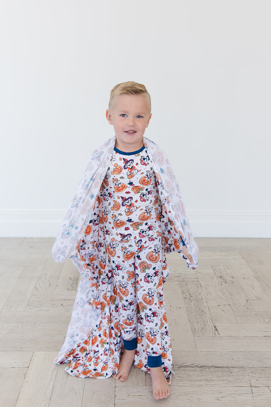 HOWL-O-WEEN- Set