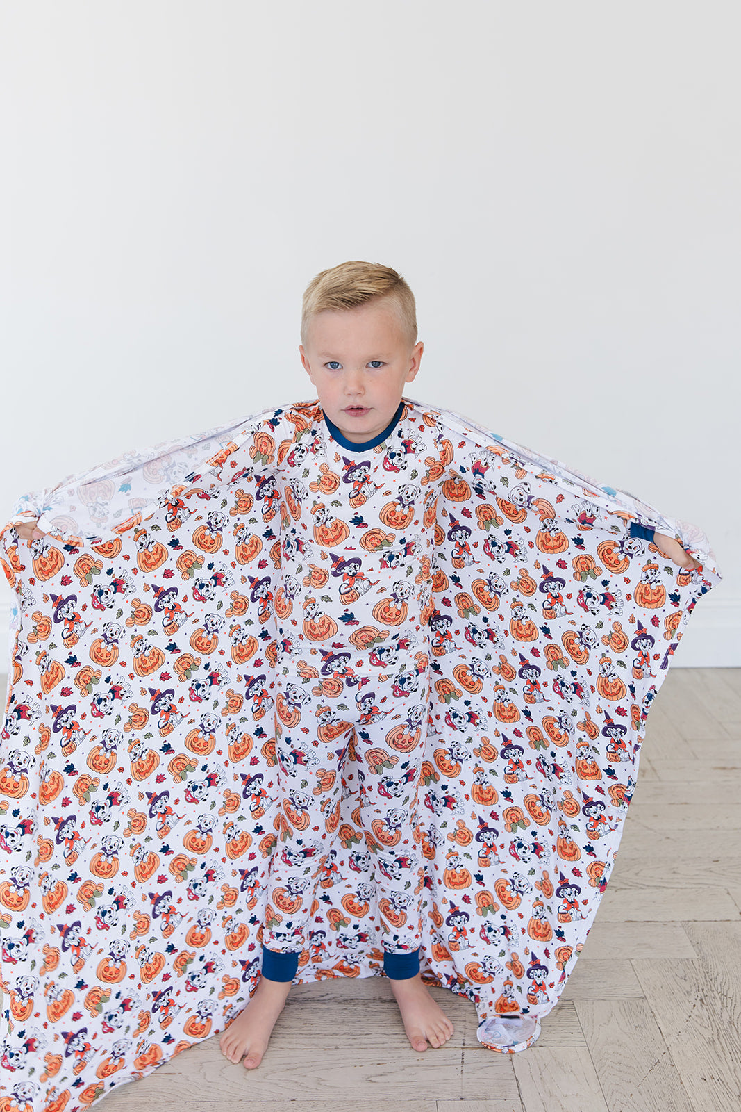 HOWL-O-WEEN- Set