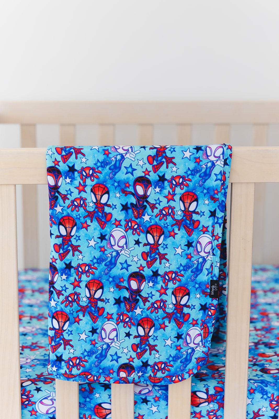 Web Rush - Lightweight Blanket