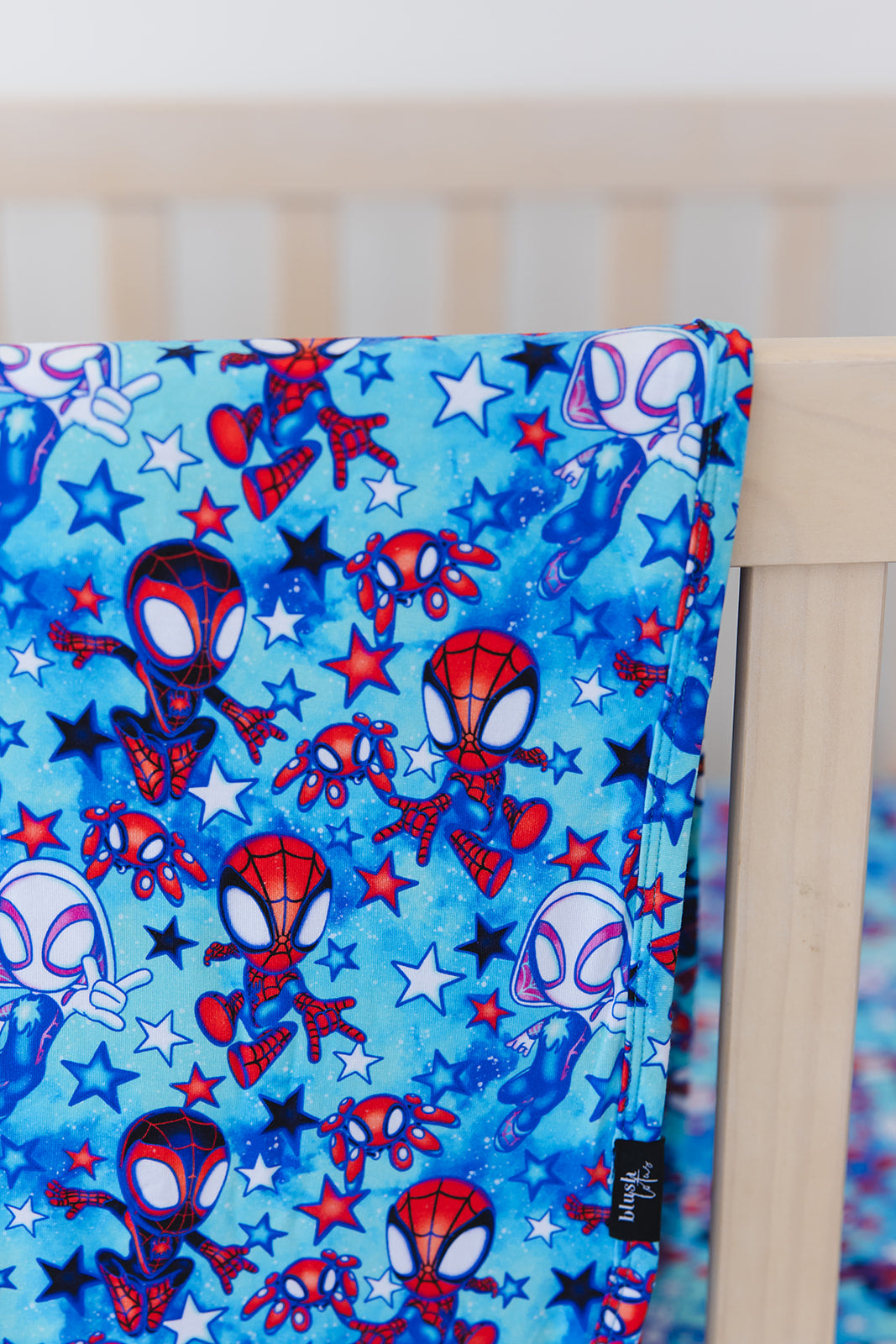 Web Rush - Lightweight Blanket