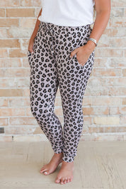WILD - Women's Jogger
