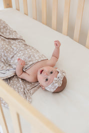 Calista - Lightweight Blanket