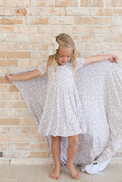 Calista - Lightweight Blanket