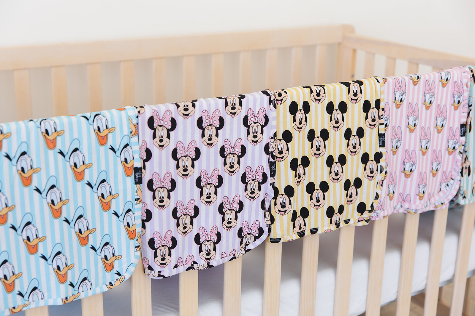 Minnie - Lightweight Blanket