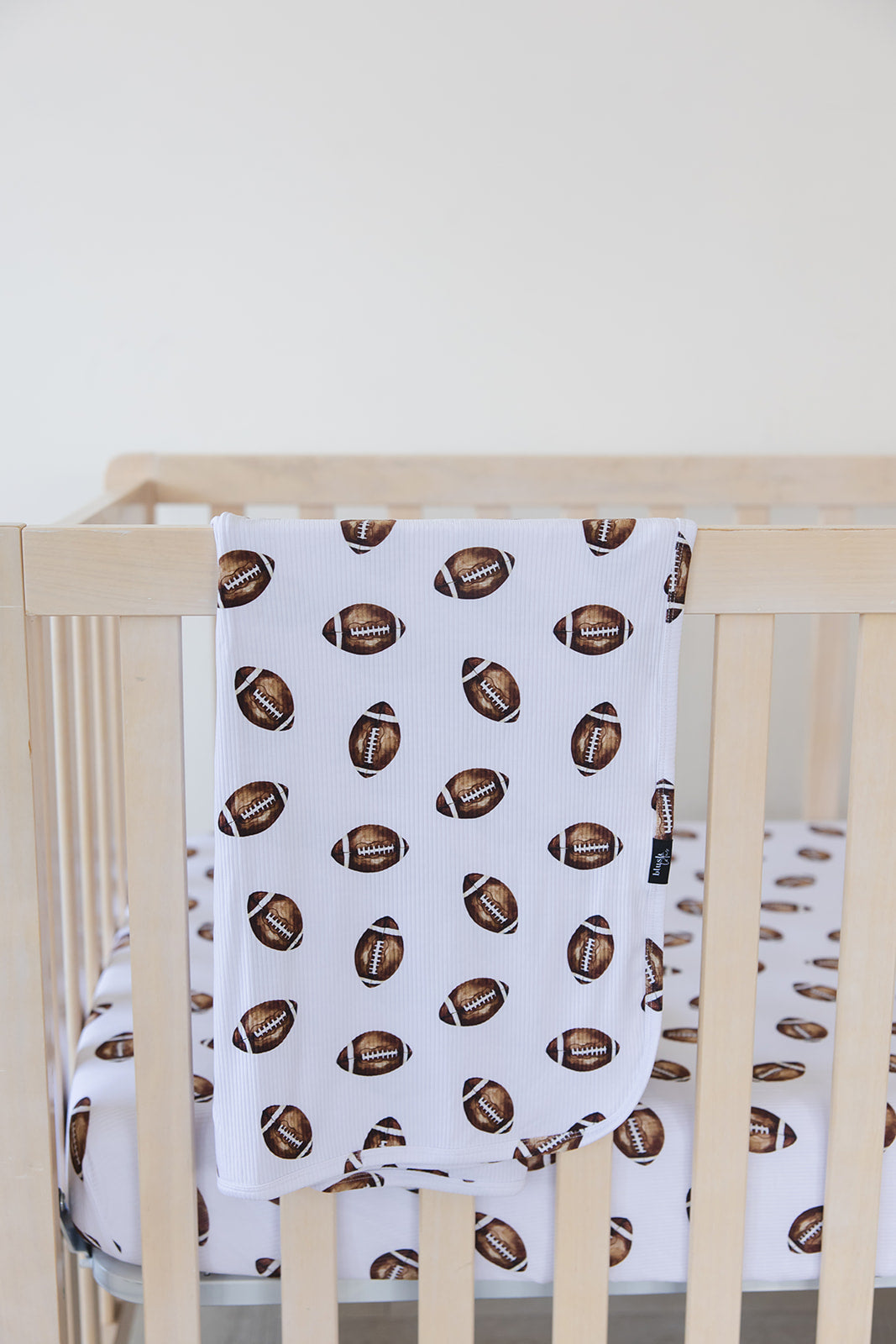 Football (ribbed) - Lightweight Blanket
