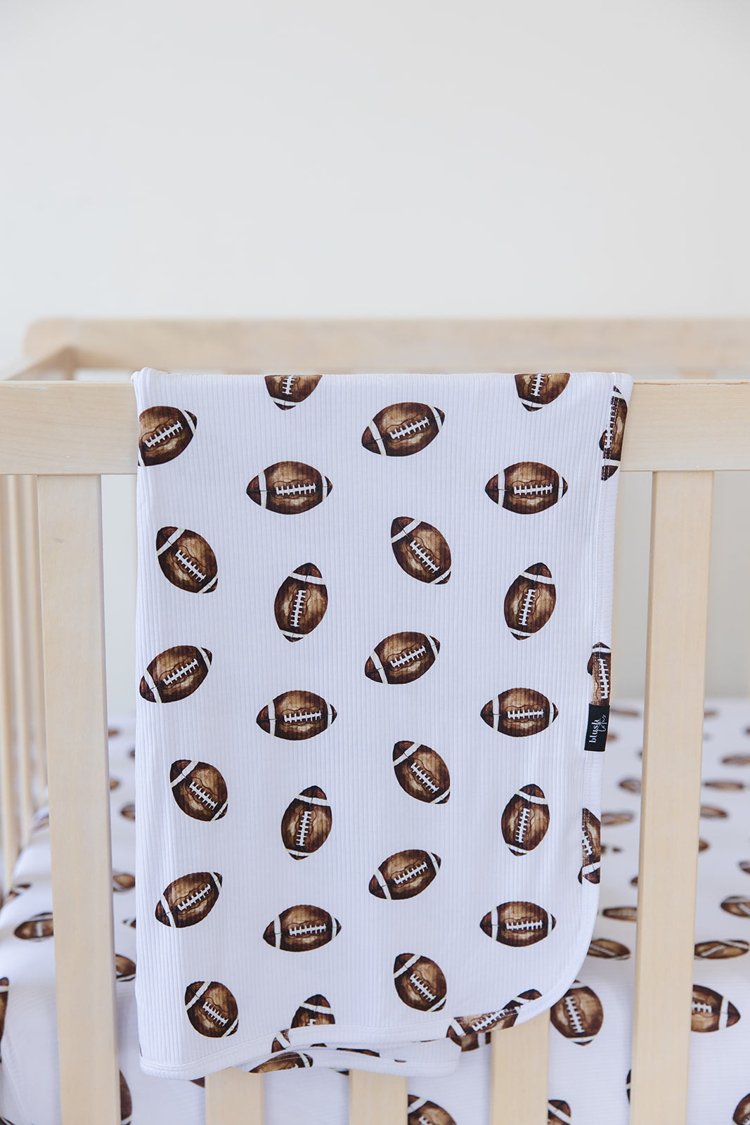 Football (ribbed) - Lightweight Blanket