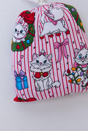Wreath & Whiskers - Lightweight Blanket