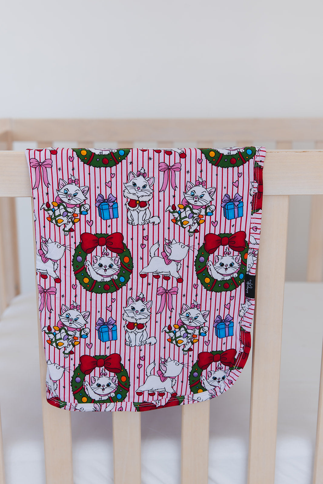 Wreath & Whiskers - Lightweight Blanket