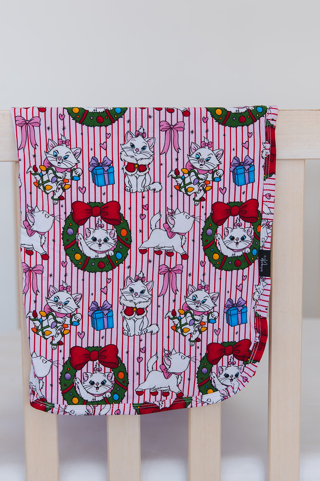 Wreath & Whiskers - Lightweight Blanket