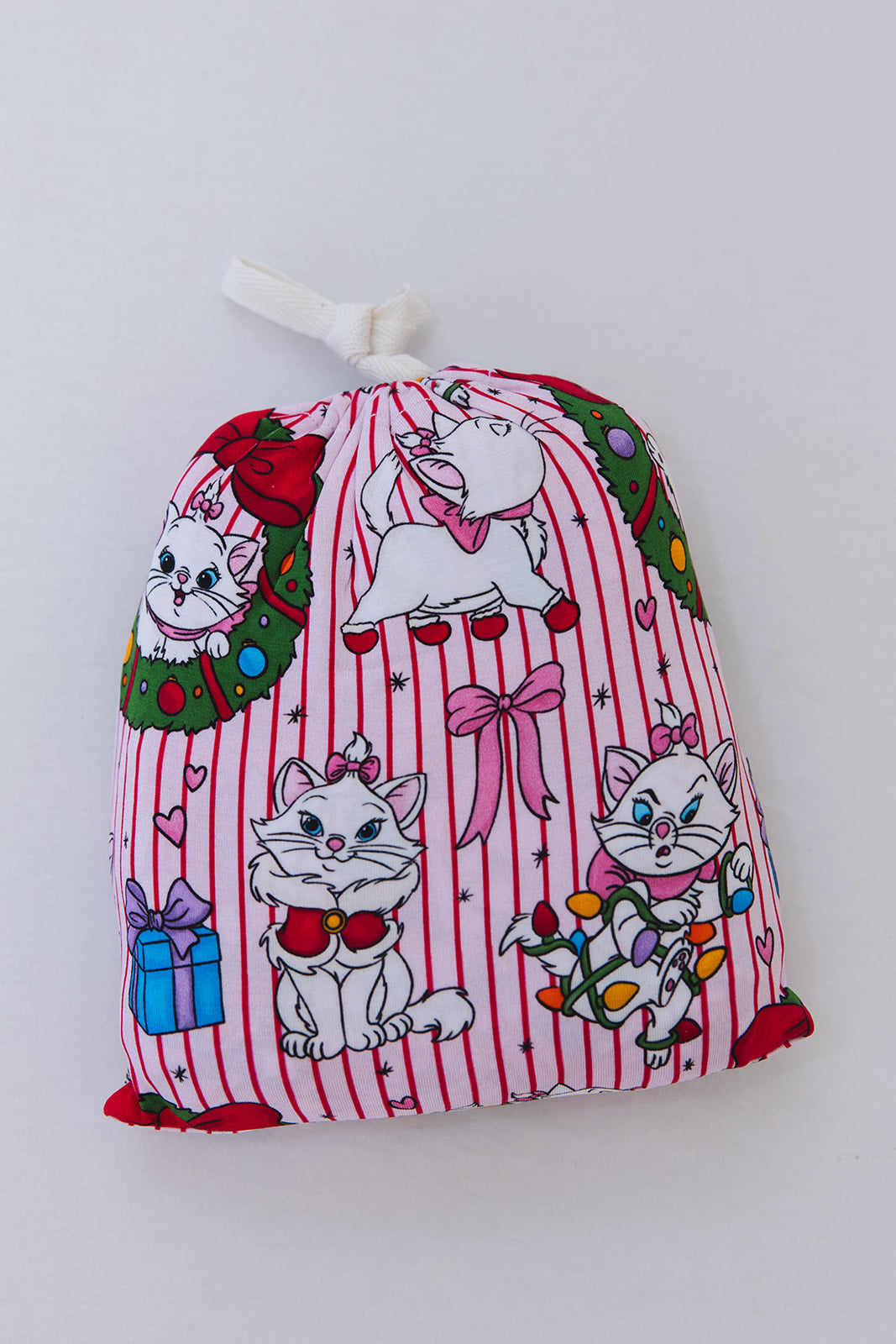 Wreath & Whiskers - Lightweight Blanket