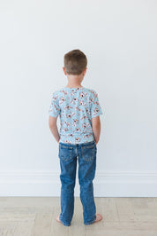 Warm Hugs - Everyday Tee