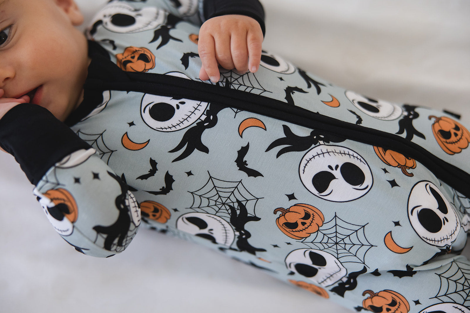 Trendy Bamboo Baby Zip Rompers – Soft, Stretchy & Thermoregulating
