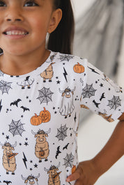 Cowloween - Everyday Tee